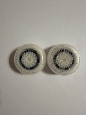 Clarisonic. Pair of Normal White Facial Cleansing Brush Heads. NWOT